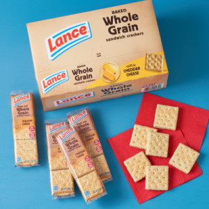 LANCE CHEDDAR CHEESE CRACKERS WITH WHOLE GRAIN, 6 PER PACK / 20 PACKS PER BOX - Image 2