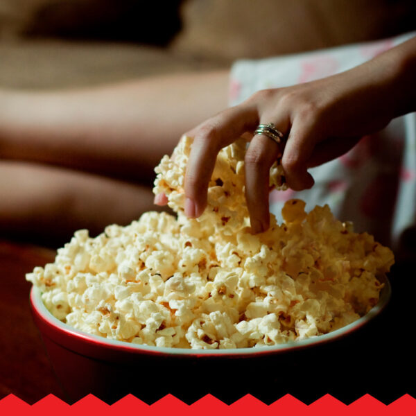 ORVILLE REDENBACHER'S CLASSIC BUTTER POPCORN WITH OIL 3.3 OZ BAGS - Image 2